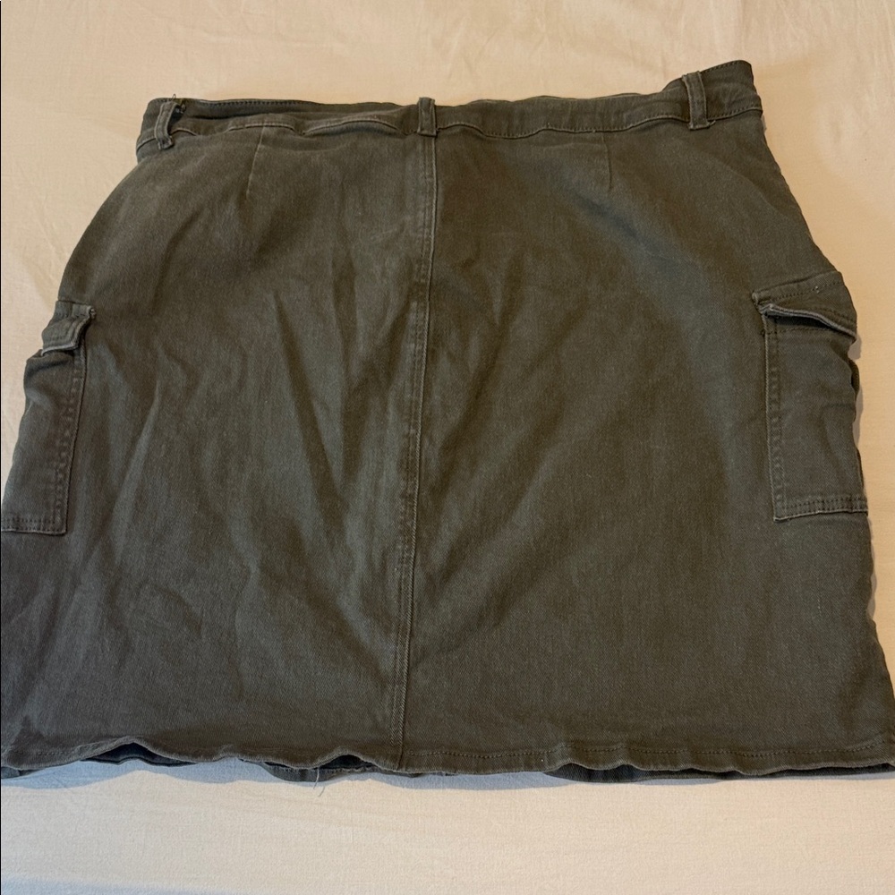 Casual Olive Green Women's Skirt